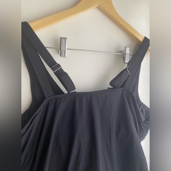 NWT Lands End Women’s Swim Suit Shirt Top Black Size 24W Built in Bra Underwire - Picture 8 of 11